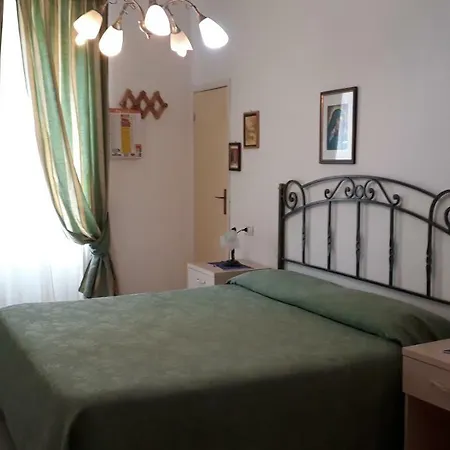 La Barcarola فندق